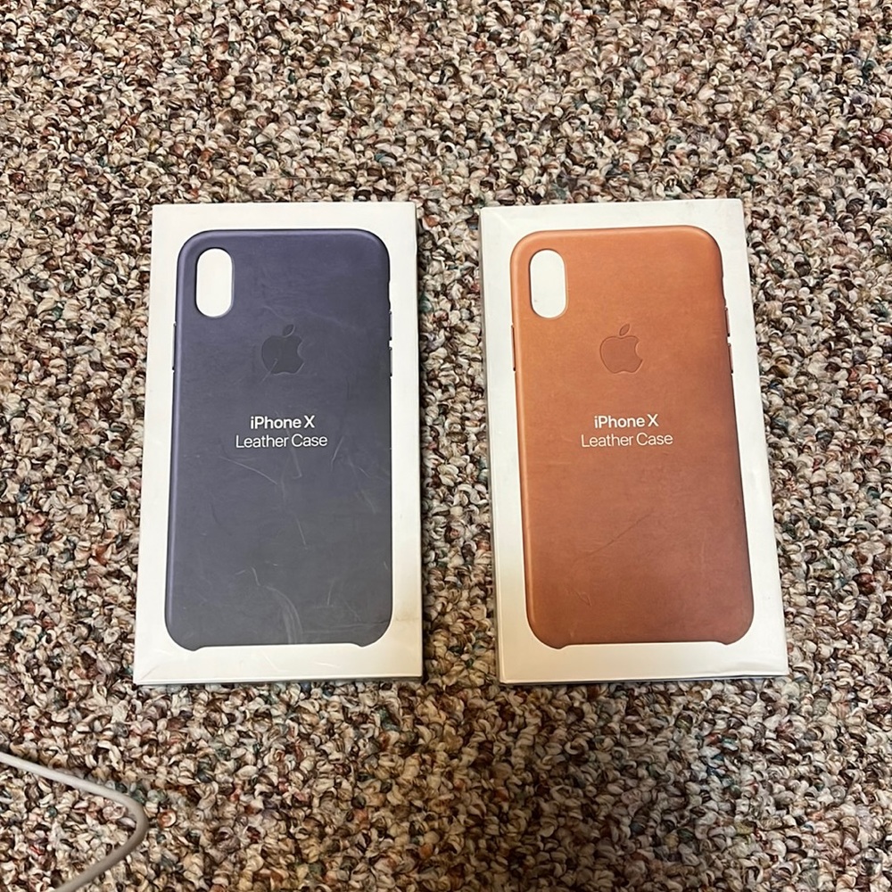 iPhone 10 (X) leather genuine Apple brand cases.